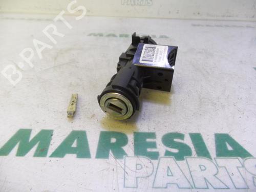 Used Ignition barrel FIAT 500 (312_) 1.2 (312AXA1A) (69 hp) 31508248