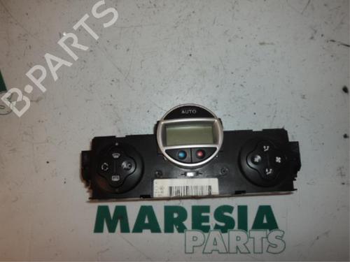 Used Climate control RENAULT SCÉNIC II (JM0/1_) 2.0 (JM05, JM0U, JM1N, JM1U, JM2V) (135 hp) 31406756