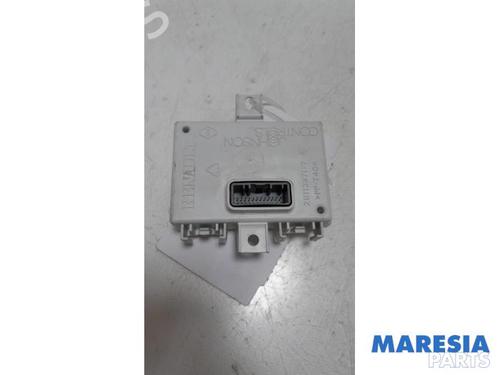 Used Electronic module RENAULT MEGANE III Grandtour (KZ0/1) 1.4 TCe (KZ0F, KZ1V) (130 hp) 31460534