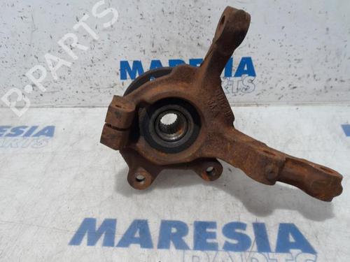 Used Left front steering knuckle RENAULT TWINGO II (CN0_) 1.2 (CN0D) (58 hp) 31514737
