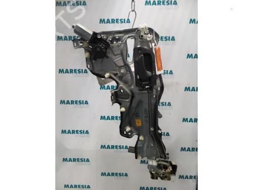 Used Rear right window mechanism Rear right window mechanism RENAULT LAGUNA I Grandtour (K56_) 1.6 16V (K568) (107 hp) 31456763 31456763
