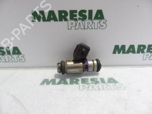 injector-fiat-punto-188_-1999-2000-2001-2002-2003-2004-2005-2006-2007-2008-2009-2010-2011-2012-31436645 main image
