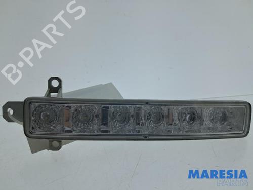 Used Right daytime light Right daytime light 37524272 37524272