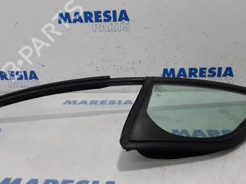 Front right quarter glass CITROËN C3 II (SC_) 1.0 VTi 68 | BP31395200C112