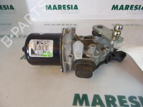 Used Front wiper motor Front wiper motor RENAULT MEGANE III Grandtour (KZ0/1) 1.5 dCi (KZ0C, KZ1A) (90 hp) 31472953 31472953