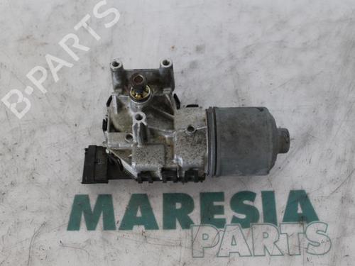 Used Front wiper motor RENAULT TWINGO II (CN0_) 1.2 16V (CN0K, CN0V, CN0A) (76 hp) 31481775