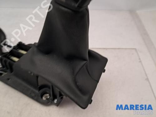 Gear lever PEUGEOT 208 I (CA_, CC_) 1.2 VTI 82 | BP31414355M90