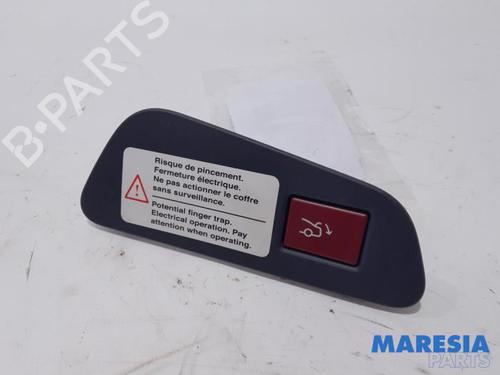 switch-peugeot-508-sw-i-8e_-2010-2011-2012-2013-2014-2015-2016-2017-2018-31445908 main image