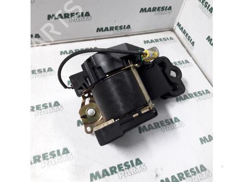 Used Front right seatbelt FIAT STILO (192_) 1.9 JTD (192_XF1A) (80 hp) 31458008