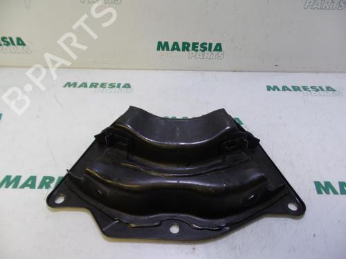 Used Support FIAT DOBLO Cargo (263_) 1.6 D Multijet (263WXD1B, 263WXR1B, 263WXX1B, 263ZXD1B,... (105 hp) 31409324