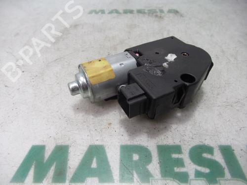 Sunroof engine RENAULT ESPACE IV (JK0/1_) 2.0 dCi (JK02, JK03) | BP31471309M60