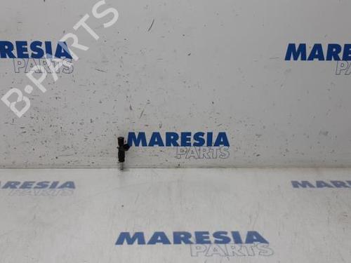 Used Injector CITROËN BERLINGO Box Body/MPV (B9) 1.6 VTi 95 (98 hp) 31390542