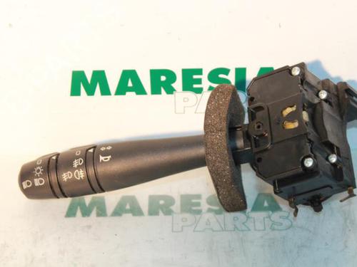 Used Steering column stalk RENAULT ESPACE III (JE0_) 2.2 12V TD (JE0E, JE0H, JE0P) (113 hp) 31394859
