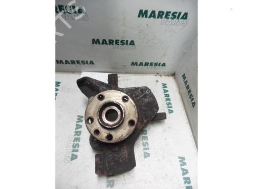 Used Left front steering knuckle PEUGEOT EXPERT Van (222) 2.0 HDI (94 hp) 31405391