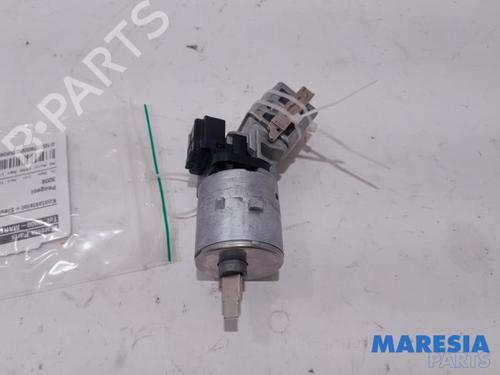 Used Ignition barrel PEUGEOT 3008 I MPV (0U_) 1.6 THP (156 hp) 31449196