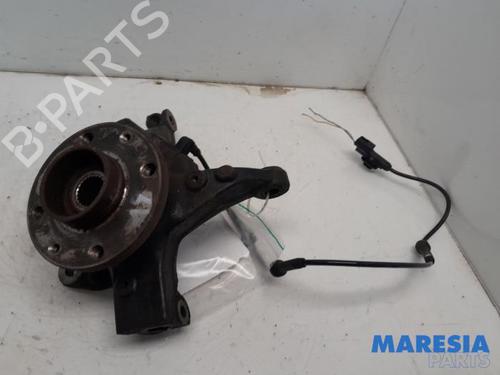 Used Left front steering knuckle RENAULT ZOE (BFM_) ZOE (92 hp) 31387234