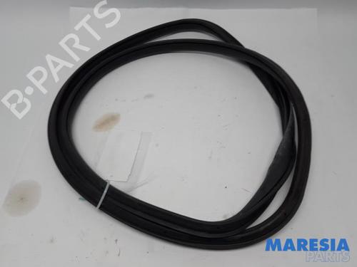 rubber-door-seal-alfa-romeo-giulietta-940_-2010-2011-2012-2013-2014-2015-2016-2017-2018-2019-2020-31401854 main image