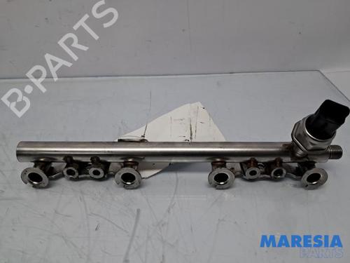 Used Injection rail RENAULT MEGANE III Grandtour (KZ0/1) 1.2 TCe (KZ2B, KZ11) (116 hp) 31384537