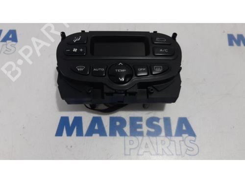 Used Climate control PEUGEOT 307 CC (3B) 2.0 16V (136 hp) 31389330