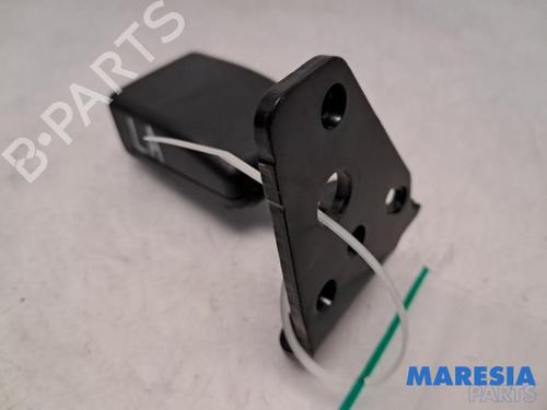 Used Seat buckle PEUGEOT 2008 I (CU_) 1.2 VTi (82 hp) 31502694