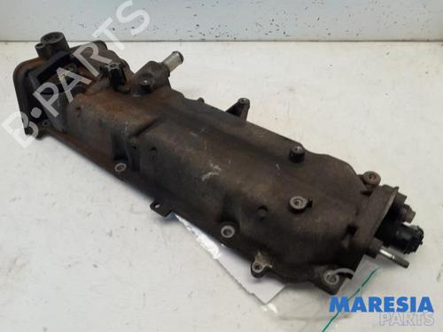 Used Valve cover FIAT 500 (312_) 1.2 (312AXA1A) (69 hp) 31511717