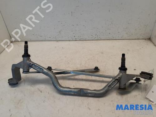 Used Front wipers mechanism RENAULT CLIO IV Grandtour (KH_) 1.5 dCi 90 (KHN3, KHN4) (90 hp) 31385746