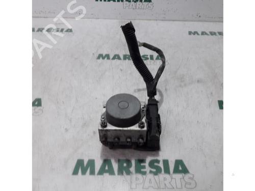 Used ABS pump RENAULT KANGOO Express (FW0/1_) 1.5 dCi 70 (FW0A, KW0V) (68 hp) 31420626