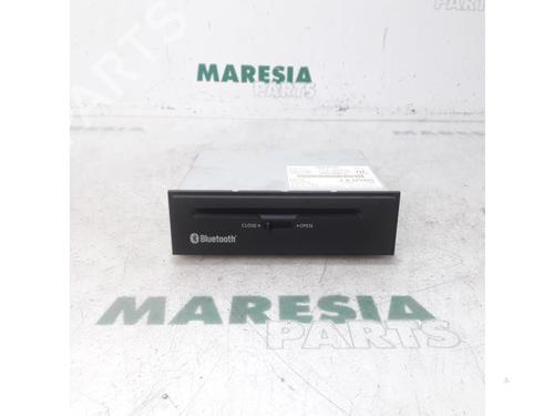 Used Electronic module RENAULT KOLEOS I (HY_) 2.0 dCi (HY0K) (150 hp) 31488460