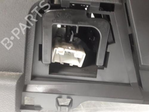 Middle console PEUGEOT 5008 (0U_, 0E_) 1.6 HDi | BP31492199I22 