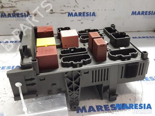 Fuse box RENAULT ESPACE IV (JK0/1_) 2.0 (JK0A, JK1D, JK0N) | BP31422227E1