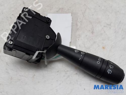Used Steering column stalk RENAULT CLIO IV Grandtour (KH_) 0.9 TCe 90 (90 hp) 31402605