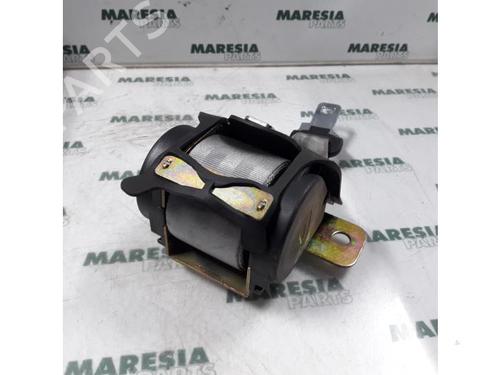 Used Rear center seatbelt RENAULT SCÉNIC I MPV (JA0/1_, FA0_) 1.6 (JA00) (110 hp) 31482654