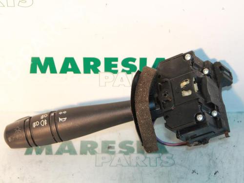 Used Steering column stalk RENAULT ESPACE III (JE0_) 2.2 12V TD (JE0E, JE0H, JE0P) (113 hp) 31468990