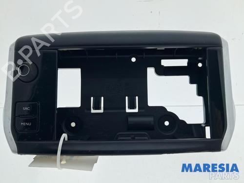 Used Display monitor Display monitor PEUGEOT 208 I (CA_, CC_) 1.2 VTI 82 (82 hp) 39961168 39961168