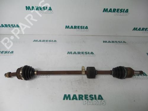 Used Right front driveshaft FIAT PUNTO (176_) 60 1.2 (176AP, 176AR, 176AQ, 176BB) (60 hp) 31482545