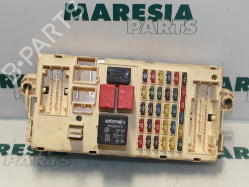 Used Fuse box ALFA ROMEO 147 (937_) 1.6 16V T.SPARK ECO (937.AXA1A, 937.BXA1A) (105 hp) 31457964