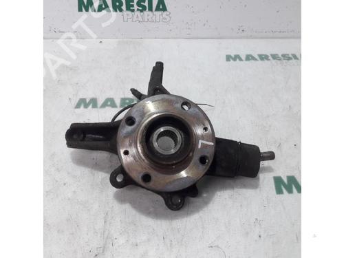 Used Left front steering knuckle PEUGEOT 3008 I MPV (0U_) 1.6 HDi (109 hp) 31398577