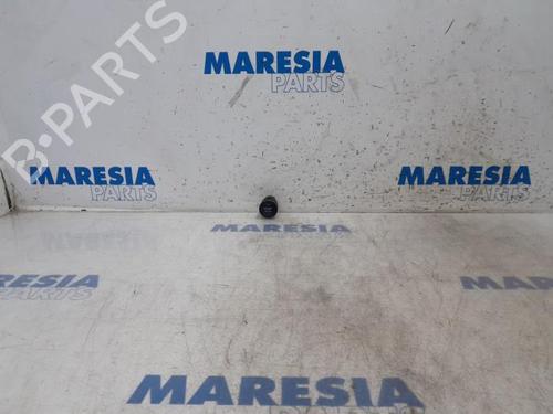 Used Switch RENAULT CLIO IV (BH_) 0.9 TCe 90 (BHNF, BHMA, BHMH, BHJK, BHJR) (90 hp) 31441854