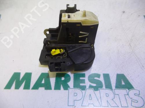 electronic-module-renault-clio-ii-bb_-cb_-1998-1999-2000-2001-2002-2003-2004-2005-2006-2007-2008-2009-2010-2011-2012-2013-2014-2015-2016-31486732 main image
