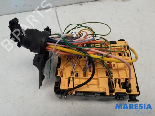 Used Fuse box CITROËN GRAND C4 SPACETOURER (3A_, 3E_) 1.2 PureTech 130 (131 hp) 31434478