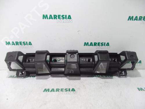 BP31406166O1 main image