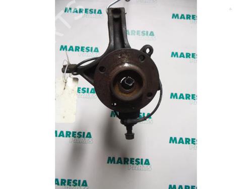 Used Right front steering knuckle PEUGEOT 307 (3A/C) 2.0 HDi 90 (90 hp) 31517330