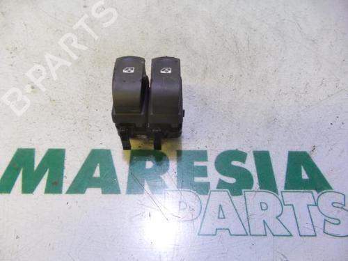 Used Switch RENAULT TWINGO II (CN0_) 1.2 (CN0D) (58 hp) 31513888