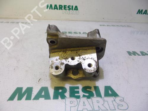 Used Gearbox mount FIAT GRANDE PUNTO (199_) 1.4 (199AXB11, 199AXB1A, 199BXB1A, 199AXL1A) (77 hp) 31469412