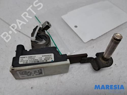 Used Electronic sensor ALFA ROMEO GIULIETTA (940_) 1.4 TB (940FXB1A, 940FXB11) (170 hp) 31513073