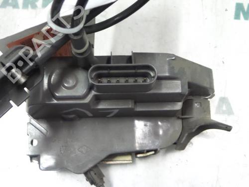 Used Electronic module RENAULT MEGANE II (BM0/1_, CM0/1_) 1.4 16V (BM0B, CM0B) (98 hp) 31523929