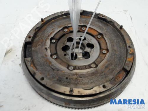 Used Flywheel PEUGEOT 208 I (CA_, CC_) 1.2 THP 110 (110 hp) 31516836