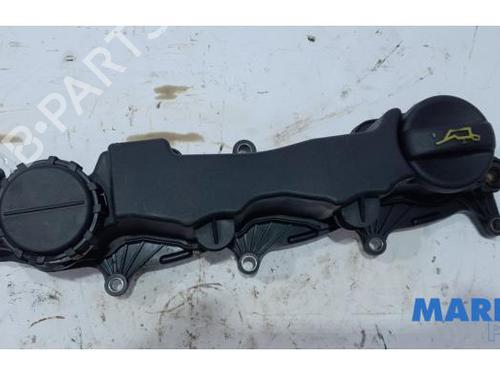 Used Valve cover PEUGEOT 5008 (0U_, 0E_) 1.6 HDi (110 hp) 31429905