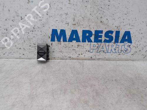 switch-ds-ds-3-ds-3-crossback-ur_-uc_-uj_-2018-31462672 main image