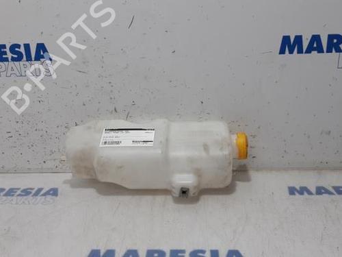 windscreen-washer-tank-renault-twingo-iii-bcm_-bca_-2014-31463230 main image